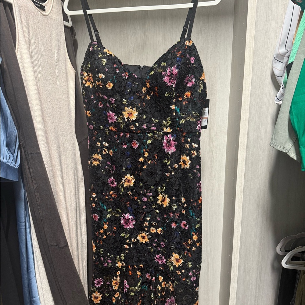 Midi Dress. Cute dress, it's Great for any formal or casual occasion.